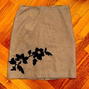 Ann Taylor LOFT brown velvet appliqué and Tan Skirt Size 8